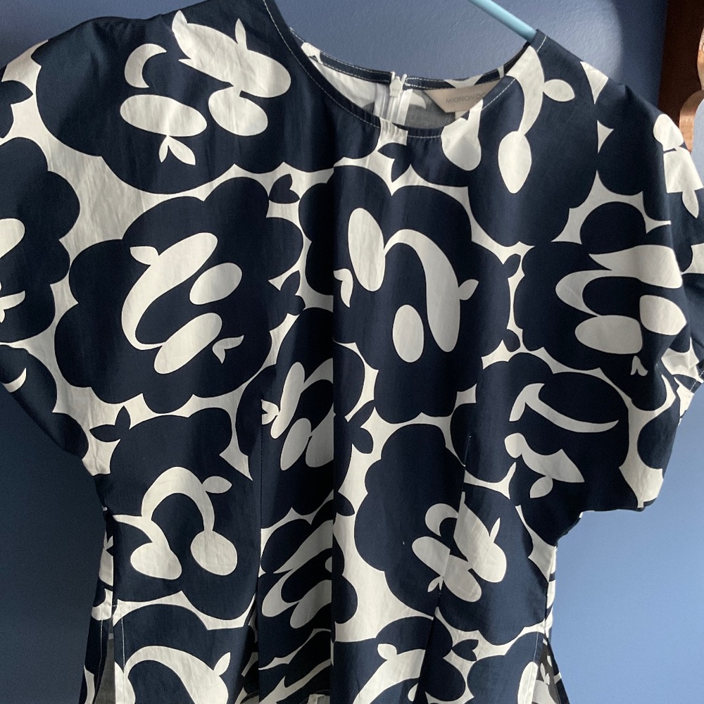 Anthropology Mignon Doo NWOT  Top in Size M